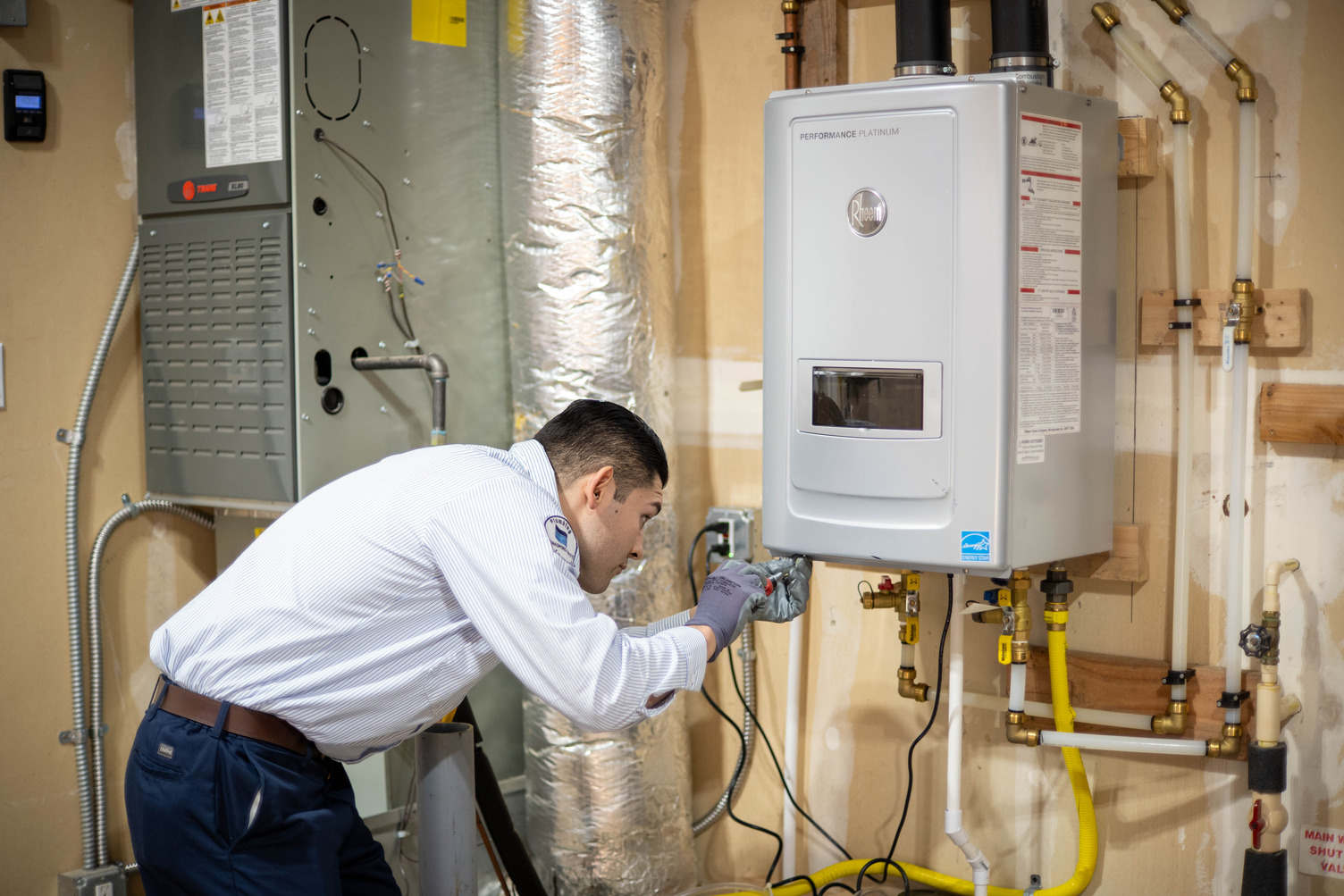 tankless hot water heater near seatle